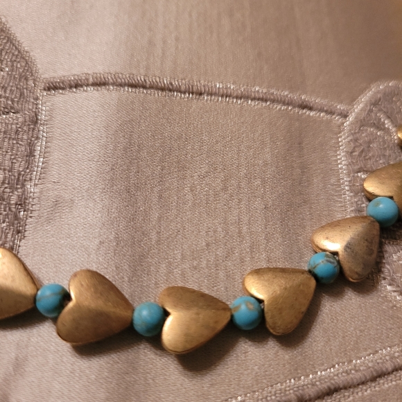 Bactrian Heart Necklace with Turquoise 18 in. - Museum Shop Collection - Picture 5 of 9